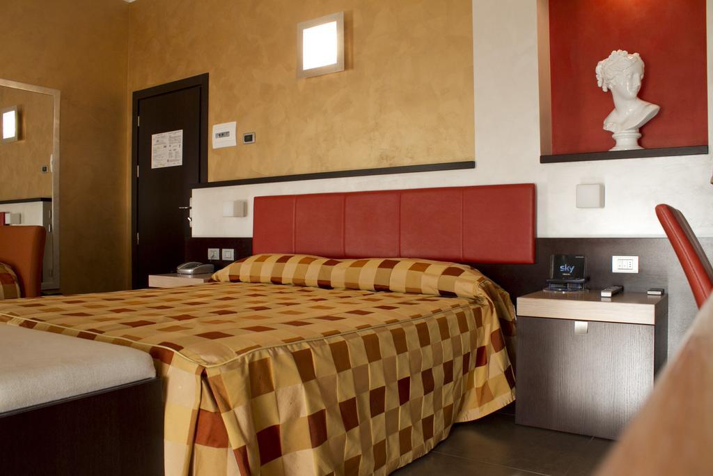 Hotel Dei Nani Jesi Camera foto